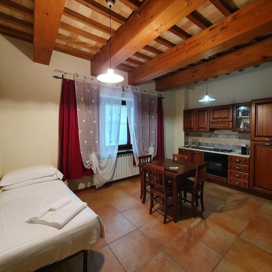 Pietra Maula Agriturismo Castelraimondo Exterior foto