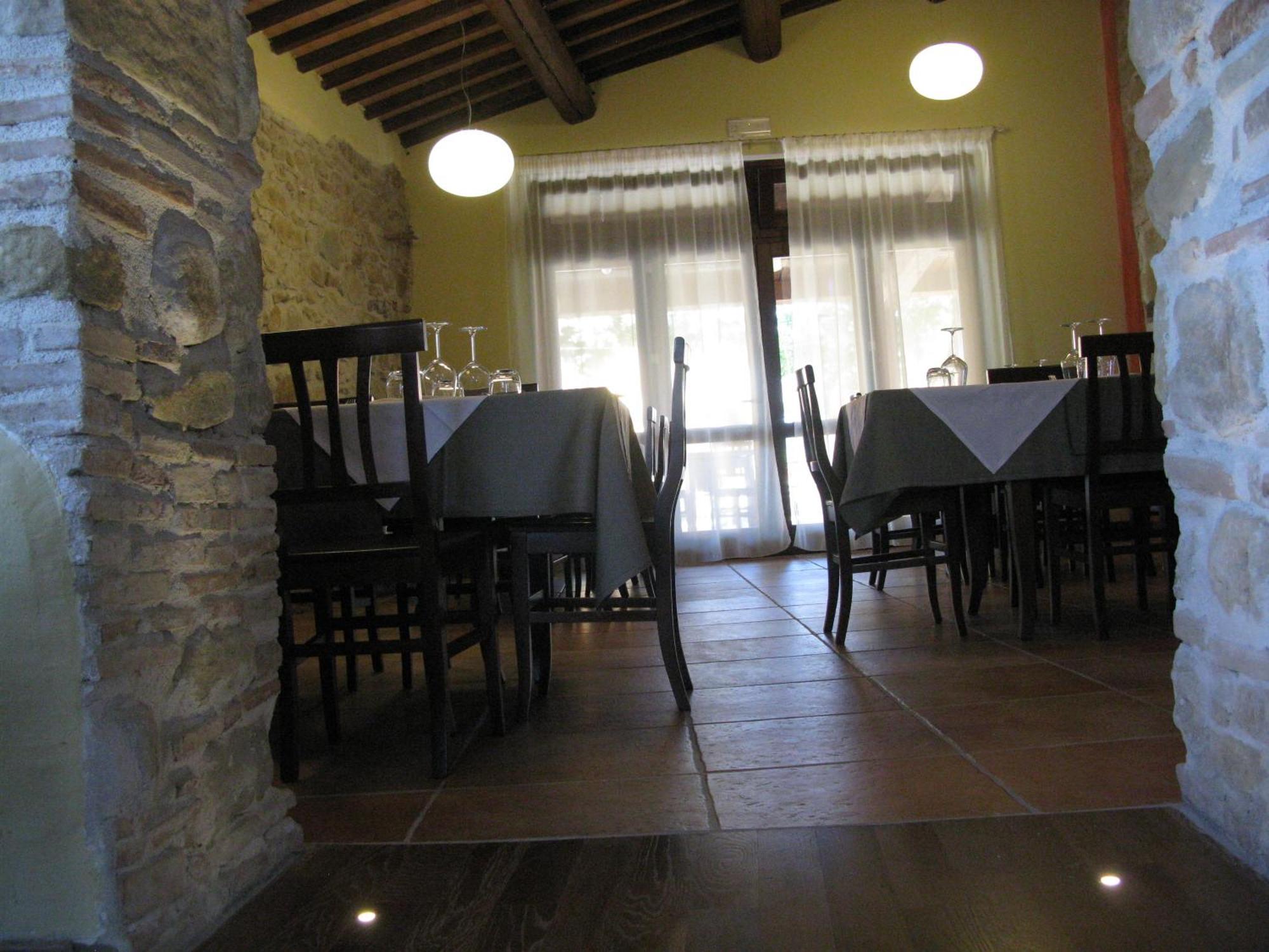 Pietra Maula Agriturismo Castelraimondo Exterior foto