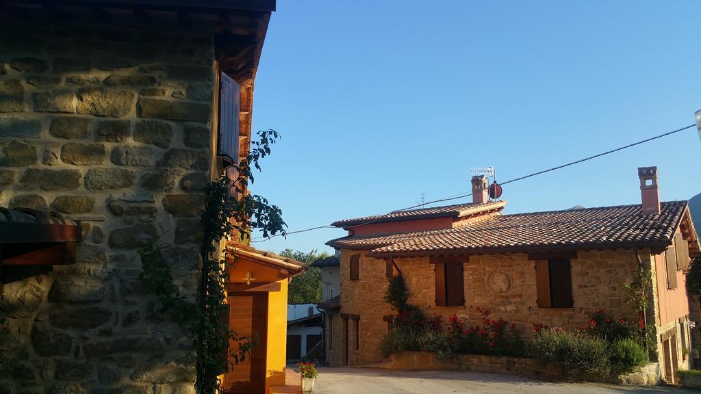 Pietra Maula Agriturismo Castelraimondo Exterior foto